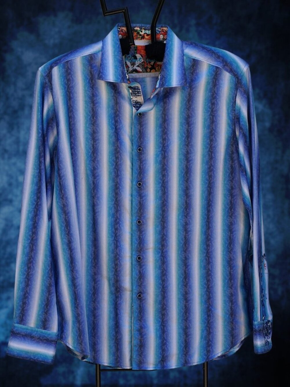 Robert Graham Classic Fit XL Blue Striped Button Down Shirt Embroidered Cuff RG